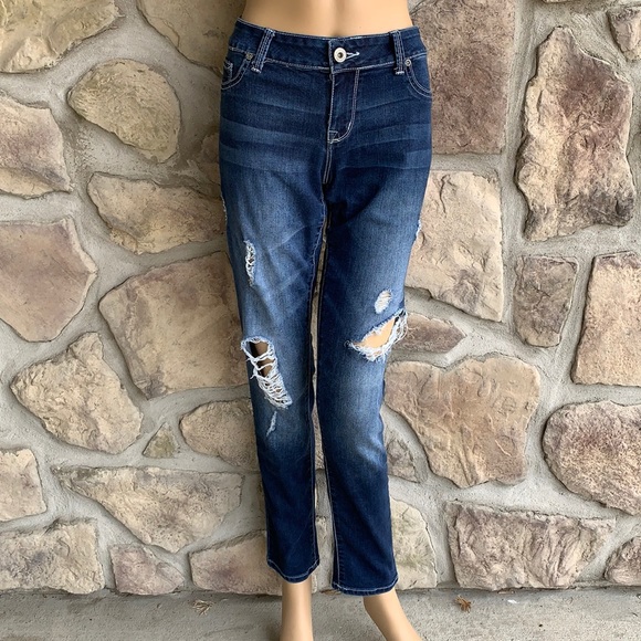 MAURICES | Distressed Medium Wash Skinny Jeans - Picture 1 of 8